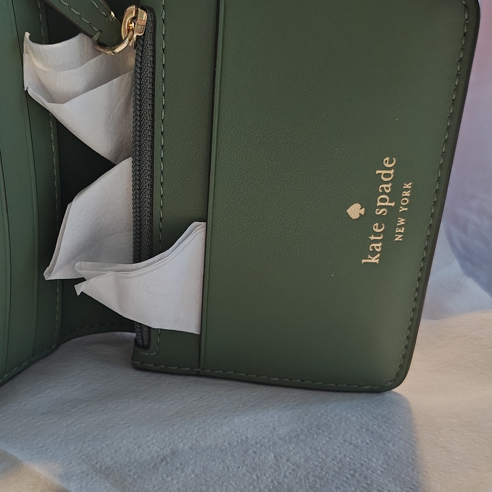 Kate Spade Phoebe Tan Wallet with Gold Turn Lock Clasp With Card Slots - Picture 3 of 7